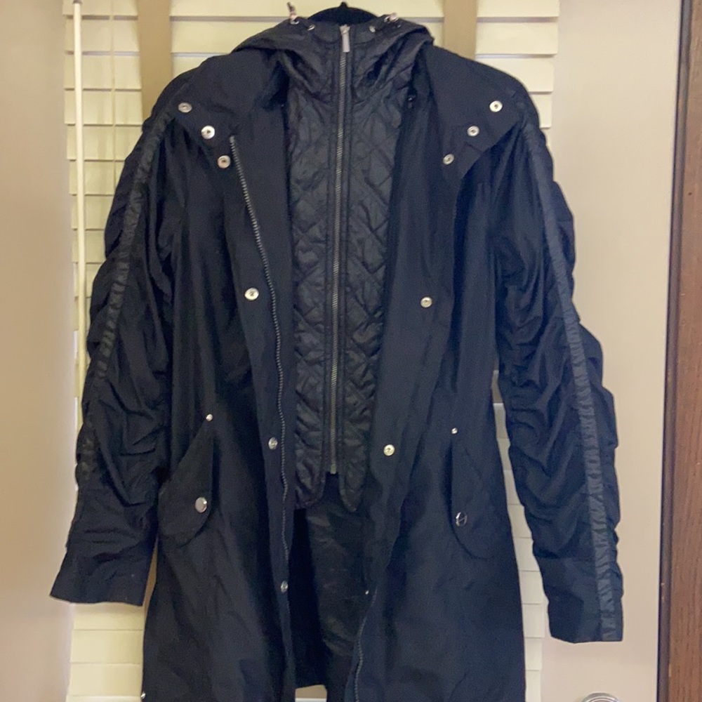 Laundry by Shelli Segal raincoat - Picture 2 of 4